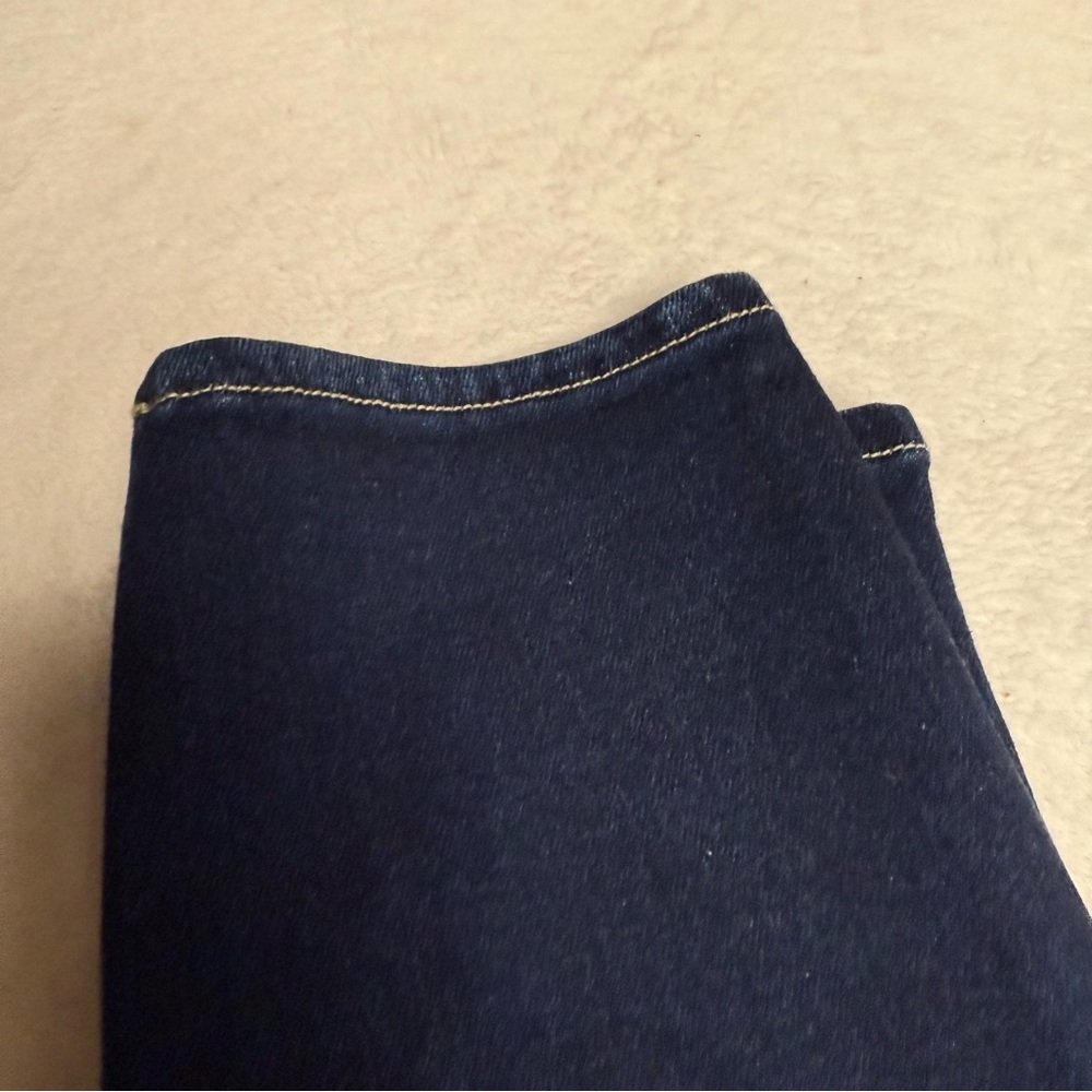 KanCan from Maurice’s size 31 Dark Blue Skinny Jeans distressed knees - Picture 9 of 10